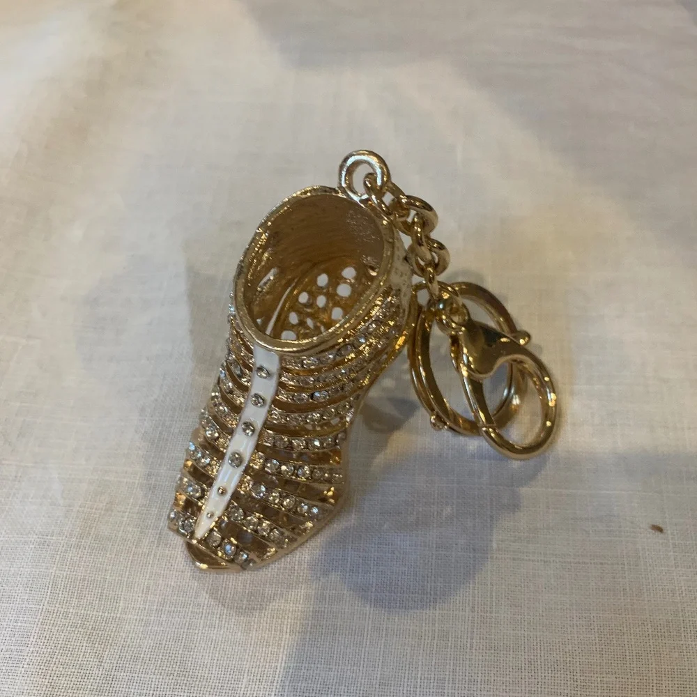 NWOT White/Gold Stiletto Heel Shoe Key/Purse Charm